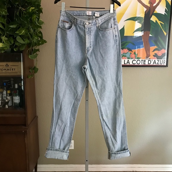 {CALVIN KLEIN} Vintage High Waisted Mom Jeans - Picture 3 of 7